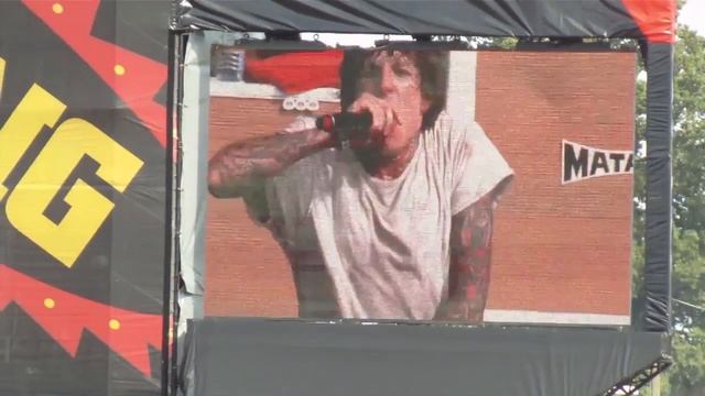 Bring Me The Horizon Wall of Death Reading Festival 2011