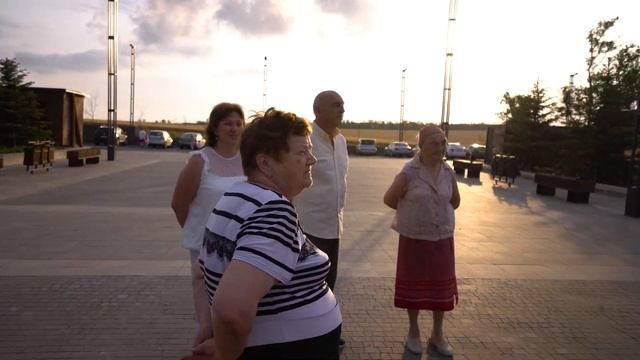 Семейная Прогулка  [4K ULTRA HD]