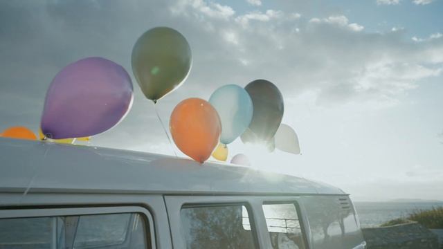 «Фольксваген-бусик» отмечает 75-летие подробности на сайте автологика