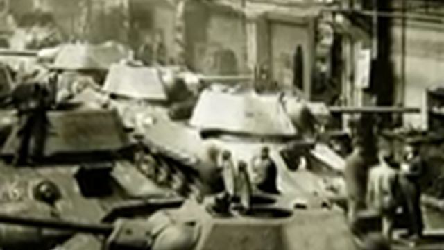 Памятник танку Т-34 на Предзаводской площади