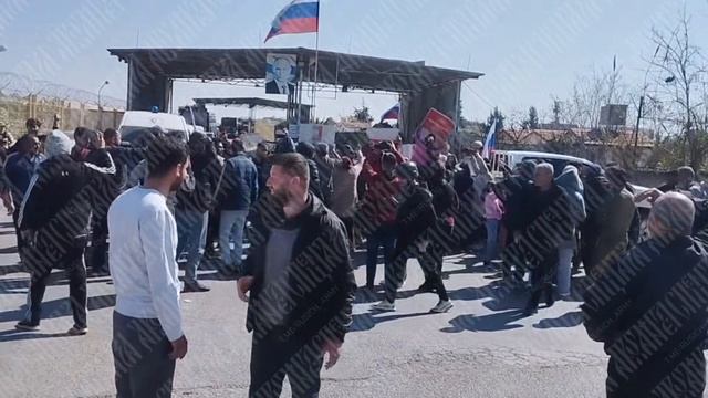🪖Эксклюзивные кадры с авиабазы Хмеймим в Сирии.  Сегодня на территорию военного объекта прибыл г...