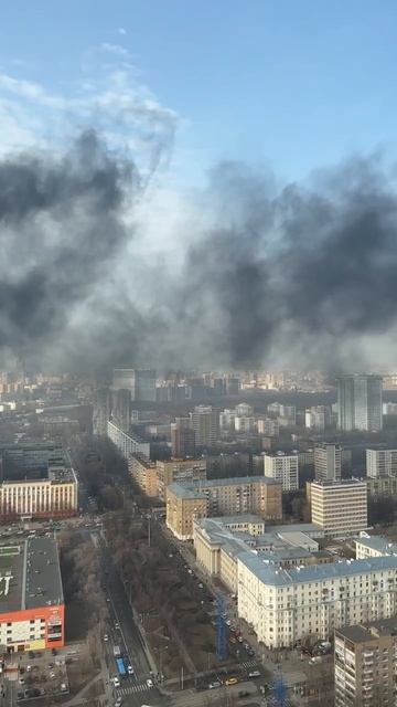 🔥Сильный пожар возник в районе метро Дмитровская🔥