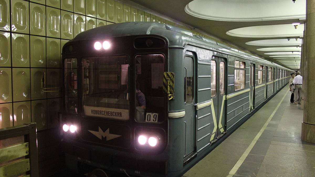 ЕДЕМ ПО КАЛУЖСКОЙ ЛИНИИ МЕТРО НА НОМЕРНОМ ...