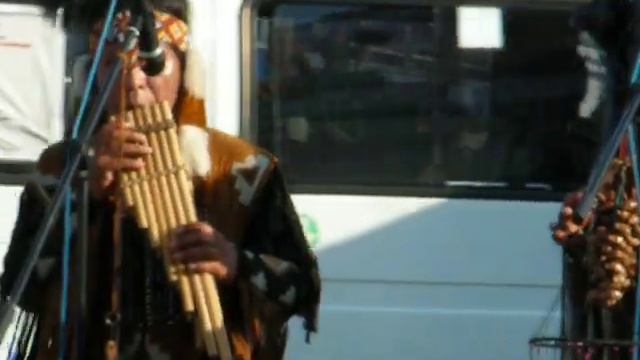 Выступление индейцев оклоло метро Щелковская