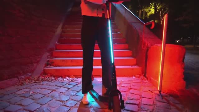 Электросамокат OKAI ES30 NEON Pro