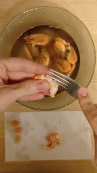 Легко и вкусно. Хотя, если правильно пожарить, креветки - всегда вкусно. #готовка #еда #готовимдома