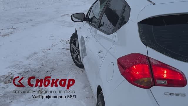 Kia Ceed (1)