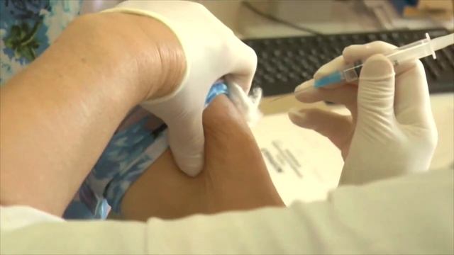 Усть-Кутская районная больница продолжает вакцинацию населения в целях профилактики ОРВИ и гриппа