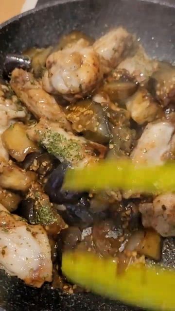 #chickenwings with eggplants garnishing dried parsley #satisfying taste #yummy food #shorts (4)