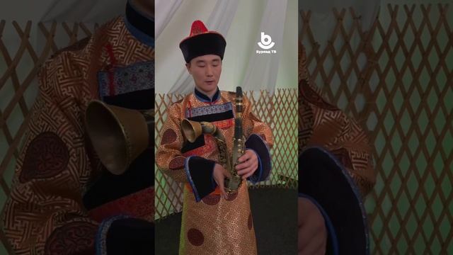 «Амар сайн» театрай зүжэгшэн Амгалан Жамбалов өөрынгөө наададаг хүгжэмэй зэмсэг тухай хөөрэхэ!