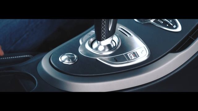 Pre-owned Bugatti Veyron 16 4 Grand Sport by HR Owen