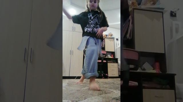 VID_20250311_210929.mp4