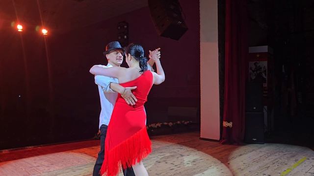 РУМБА (Rumba). Люблю танцевать и радовать танцами других. Каждое движение – это маленький мир.