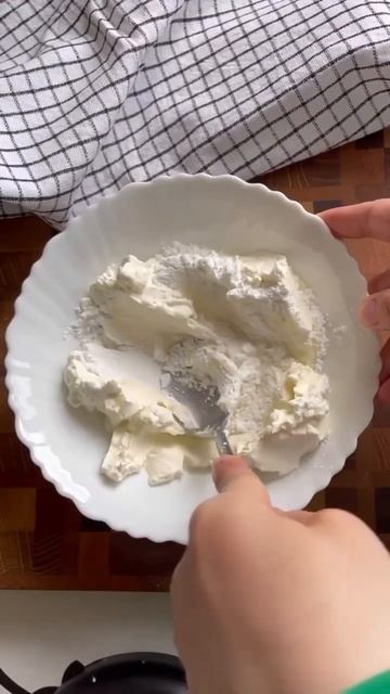 Блинчики с вишней и маскарпоне