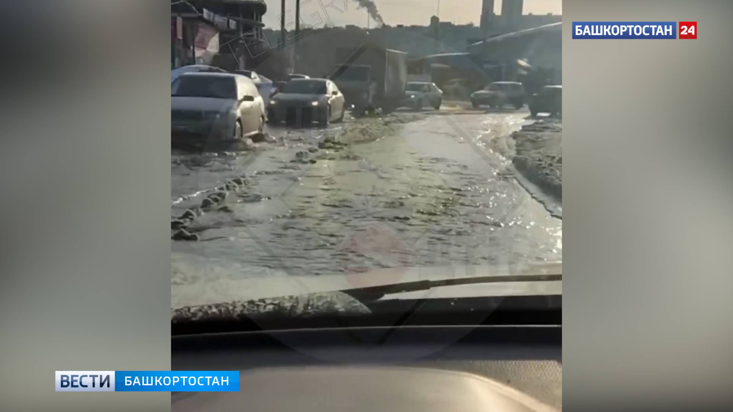 Уфимцы сняли на видео потоп в Нижегородке