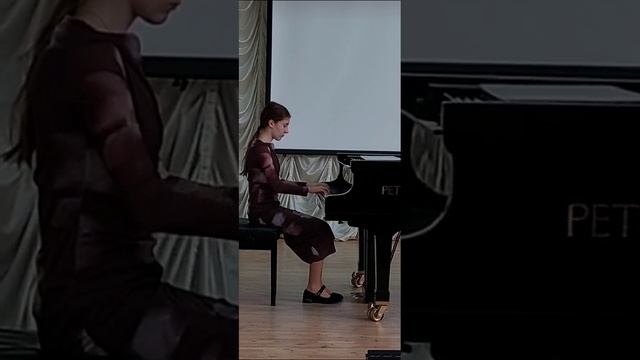 К.Черни Этюд , соч.299 номер 11.
Исполняет Кодрян Полина, 12 лет.