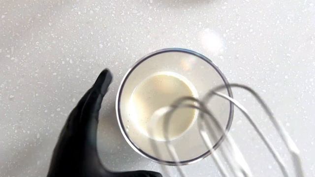 Клубничный пломбир. Рецепт пирожного с клубникой