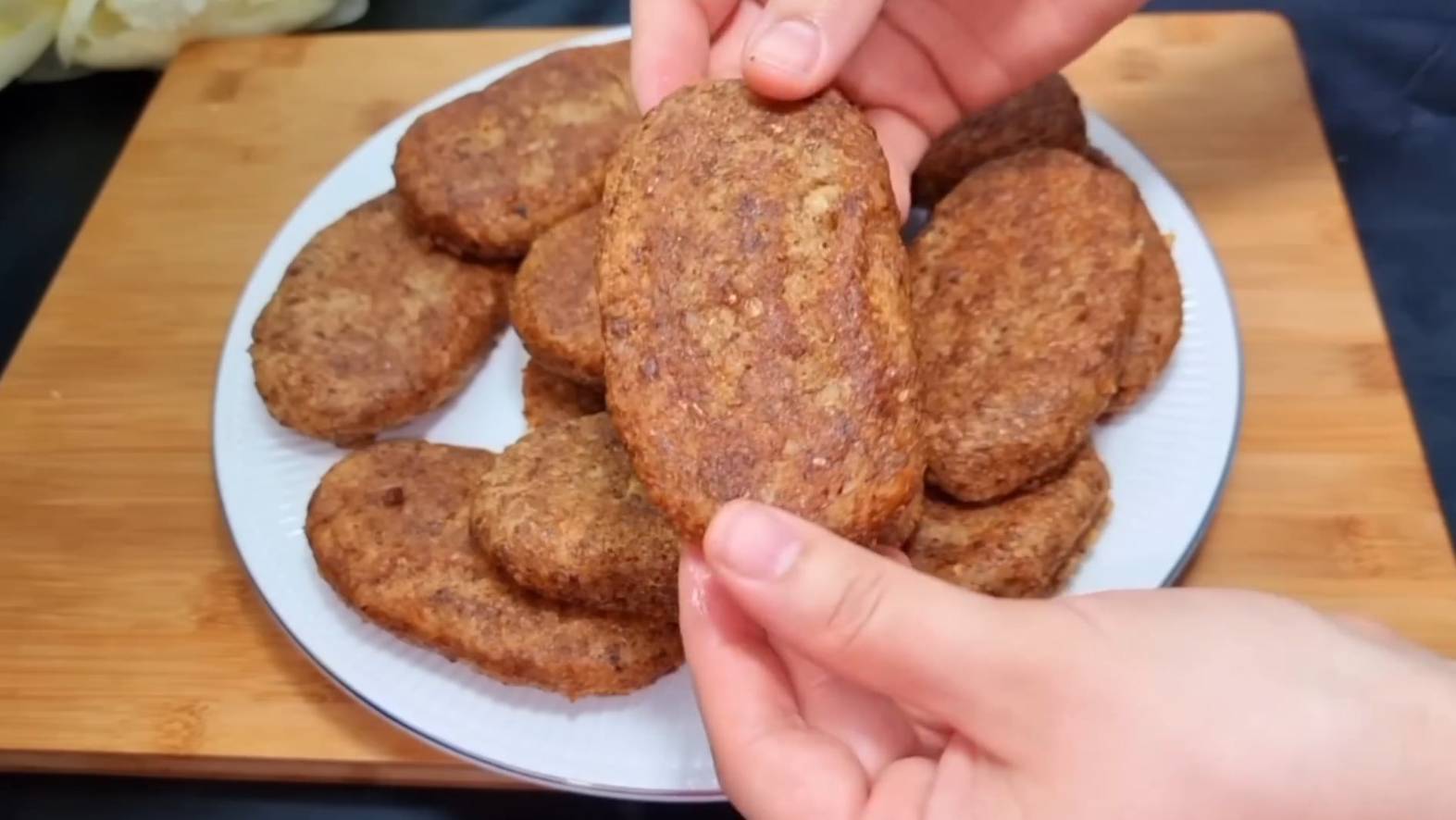 Все забыли этот рецепт, а зря. Котлеты без грамма мяса из 90-х