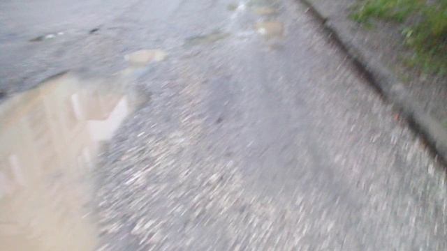 Видео 1. Состояние дороги после дождя.
