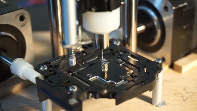 Engraving on a Grain of Rice! // Mini cnc engraver