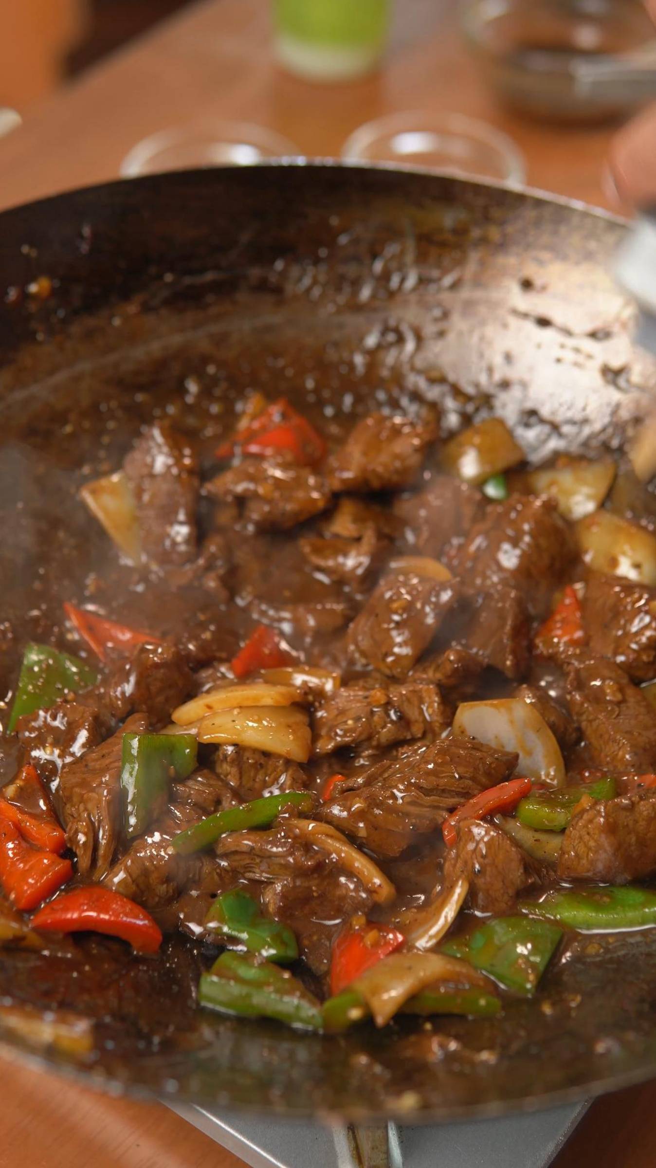 Как приготовить говядину с черным перцем за 30 минут 🌶️🥩