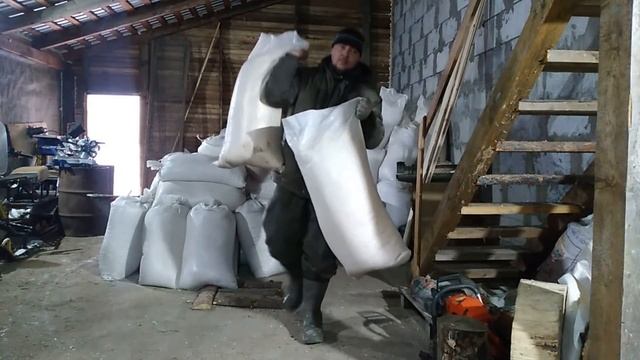 Навозоудаление у поросят Manure removal in a pigsty
