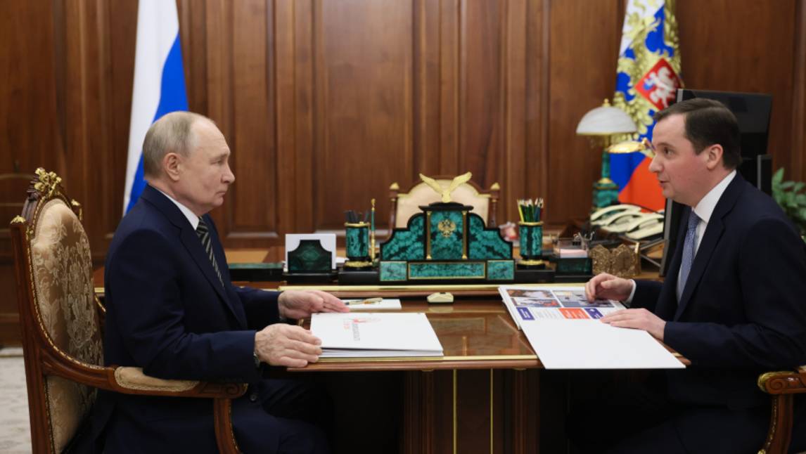 Путин обсудил с губернатором Архангельской области развитие региона