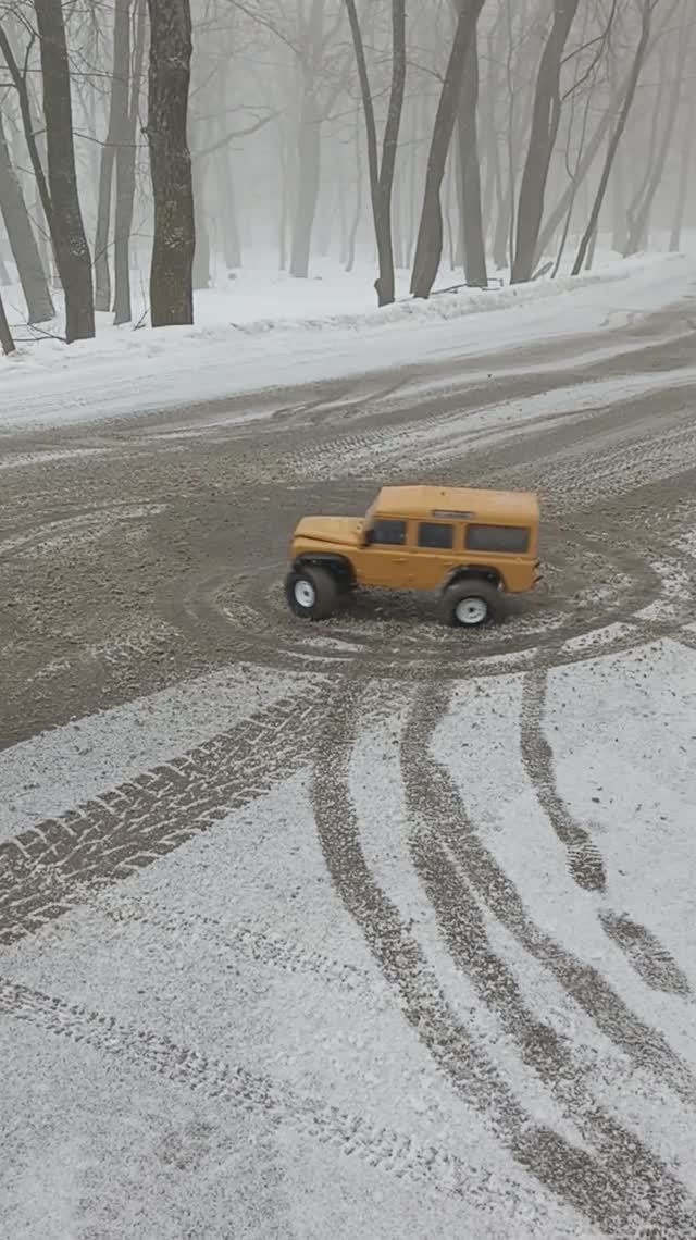 Дрифт на топовом RC Дефендере #rc #rccar #4x4rc #scale #rclife #rcmodel #customrc #defender