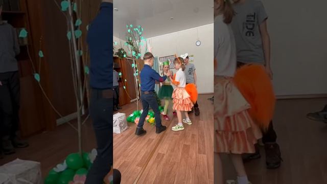 Школьный театр "Солнышко". Зеркальце.