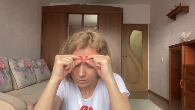 Массажные практики для расслабления зоны межбровья