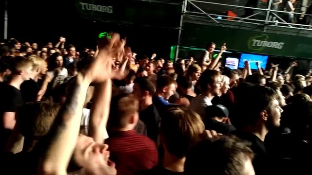 Asking Alexandria Oh My God чувака плющит