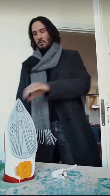 Keanu Reeves forgot to turn off the iron in the house!