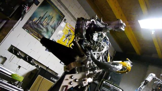 Compressorhead - Blitzkrieg Bop