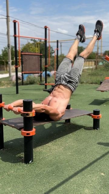 Хвост дракона! Сильное упражнение на Кор! #спорт #motivation #фитнес #турник #youtubeshorts #sports