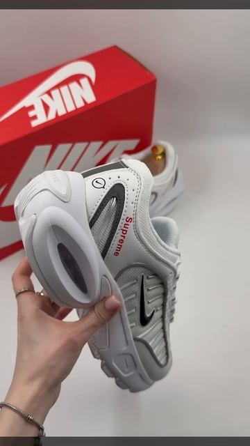 Кроссовки Nike Supreme x Air Max Tailwind 4