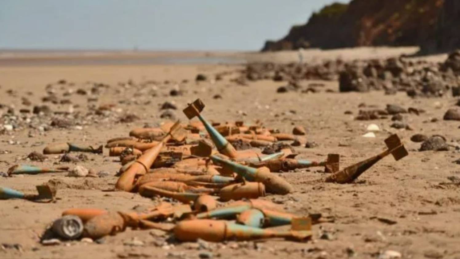 Коп на пляже. БП-В.О.В. I'm A Treasure Hunter. A blast from the past - the second world war.Beach .