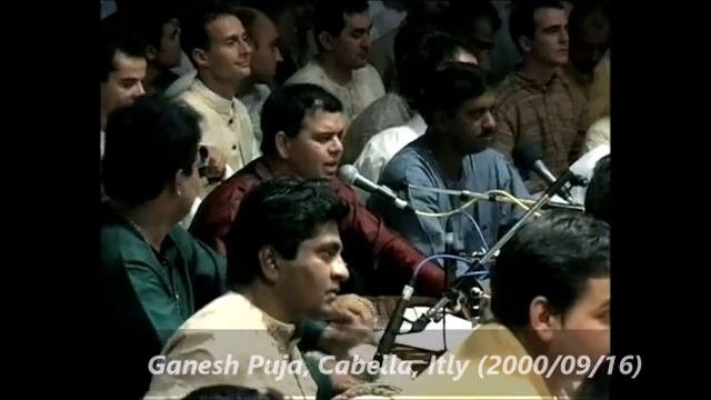 Ganapti Aayo re Bhajan in Presence of Shree Mataji in Shree Ganesha Puja