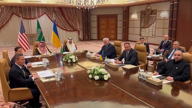 В Саудовской Аравии начались переговоры между представителями США и Украины. Американская делегация