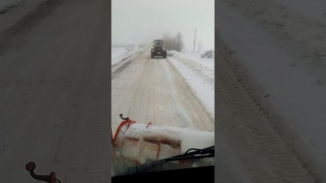 чистка дорог от снега на кдм.