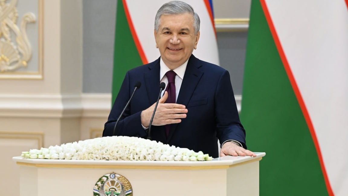Президент Шавкат Мирзиёев: "Уй-рўзғор ишлари ва фарзанд тарбиясидан ортиб, таълим олаётган, меҳнат қ