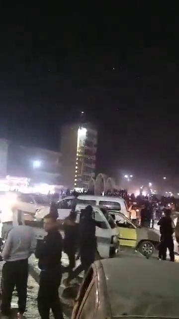 🎆 Жители сирийских Дейр-эз-Зора и Ракки празднуют соглашение об интеграции СДС в САР