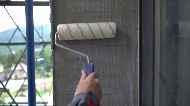 Шаг 1. Нанесение адгезивного грунтовочного слоя