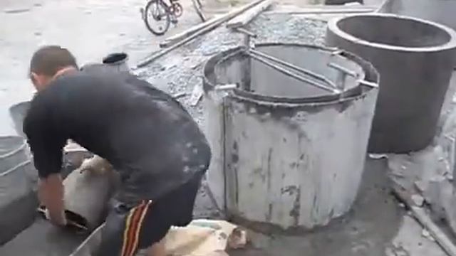 Процесс подготовки и завливки колодезных колец