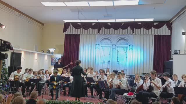 В.Макарова "МАЛЕНЬКИЙ ЭКСПРОМТ" 
Исп. Оркестр русских народных инструментов ДМШ №1 г. Новосибирска.