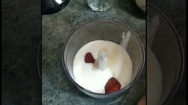 Коктейль с клубникой 🍓