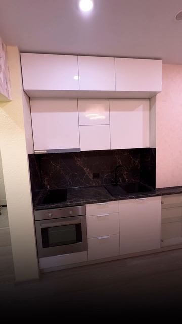 Ростов-на-Дону. Ул Стабильная 3. Евро-2. 33 кв.м. 24/25 эт. Ярослав 89885552606