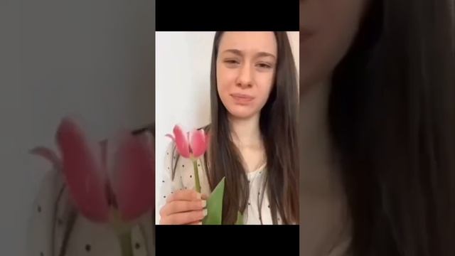 Врачи просят женщин на Кубани не кушать тюльпаны  Вместо привычных фото с букетами, молодые женщины