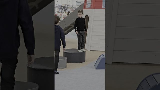 Познакомилась с Толиком)))