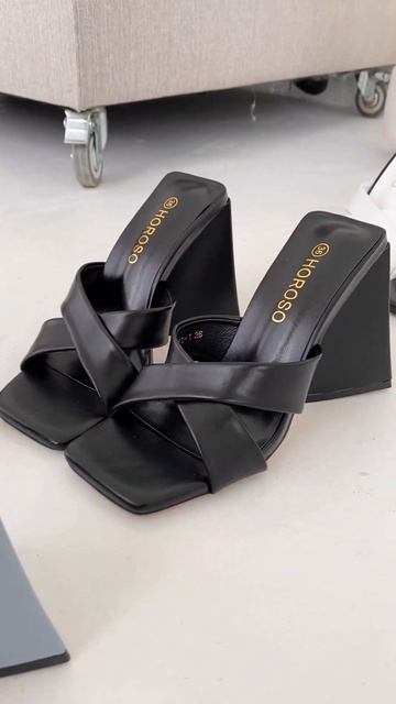 Женская обувь