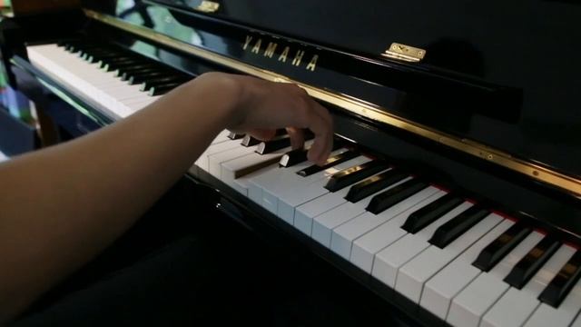 Howl's Moving Castle Theme (Piano Solo)